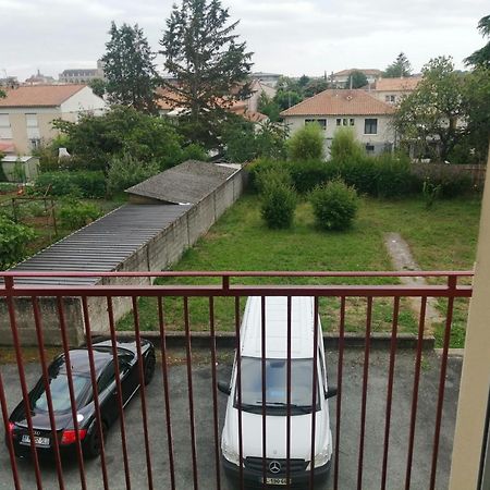 Chambre Dans Appartement A Niort Buitenkant foto