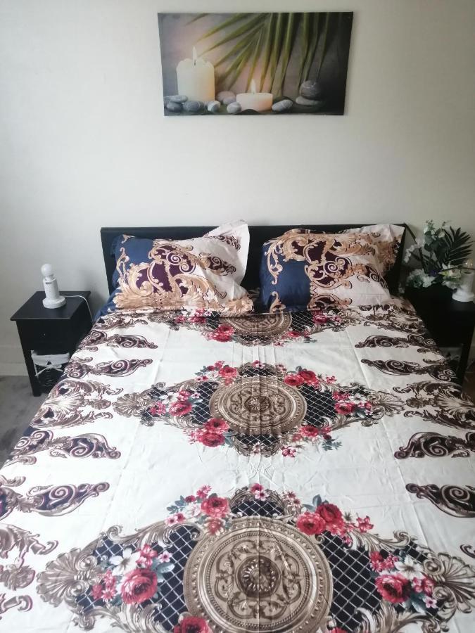 Chambre Dans Appartement A Niort Buitenkant foto