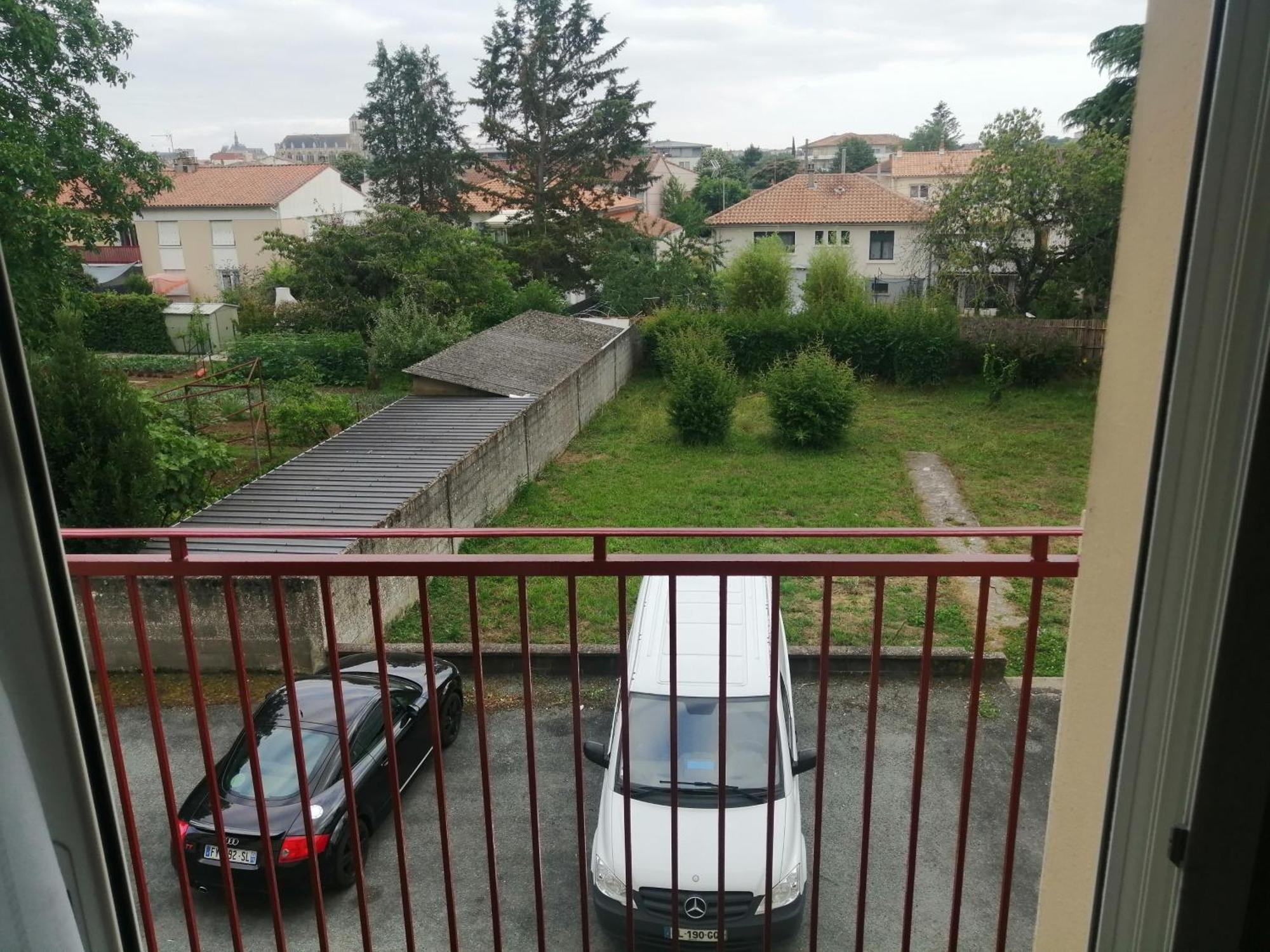 Chambre Dans Appartement A Niort Buitenkant foto